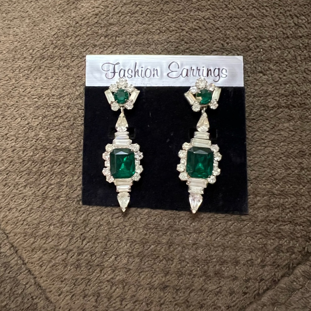Formal/Prom Earring - Picture 3 of 3